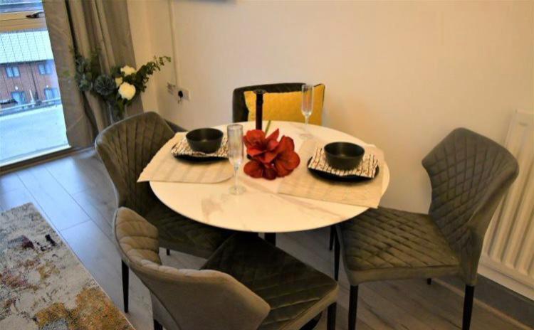 Lux City One Bed Birmingham Apartment Buitenkant foto